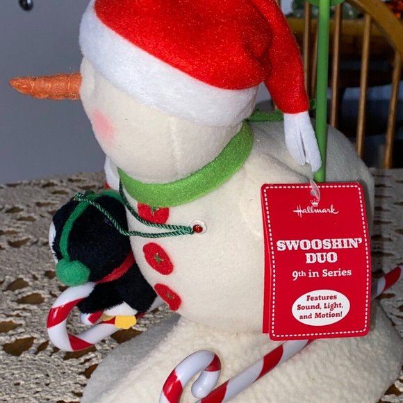 2012 Hallmark Animated Musical Light-Up Plush Swooshin’ Duo - Picture 5 of 7